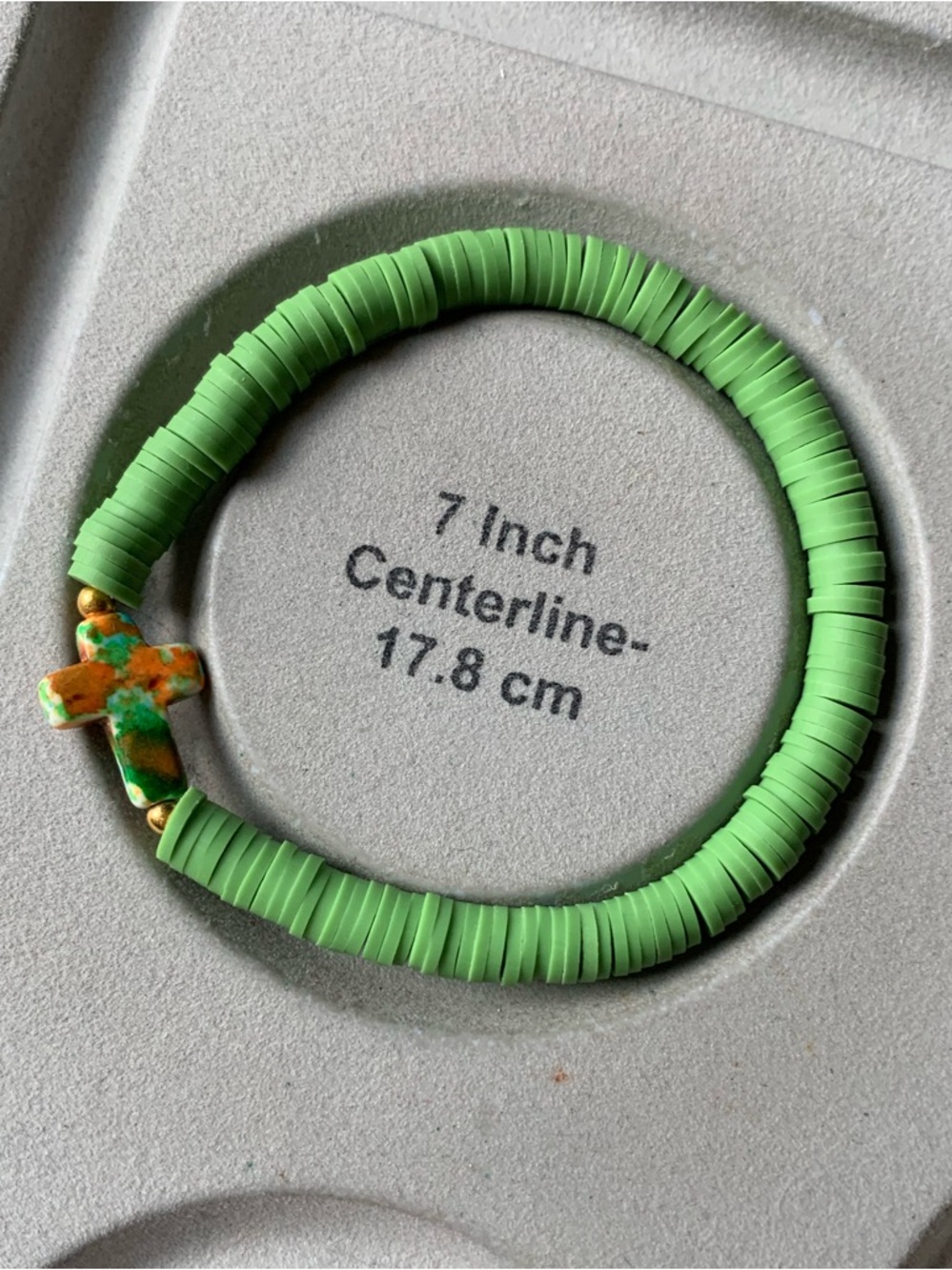 {Handmade} Green Cross Bracelet Set - Picture 3 of 4